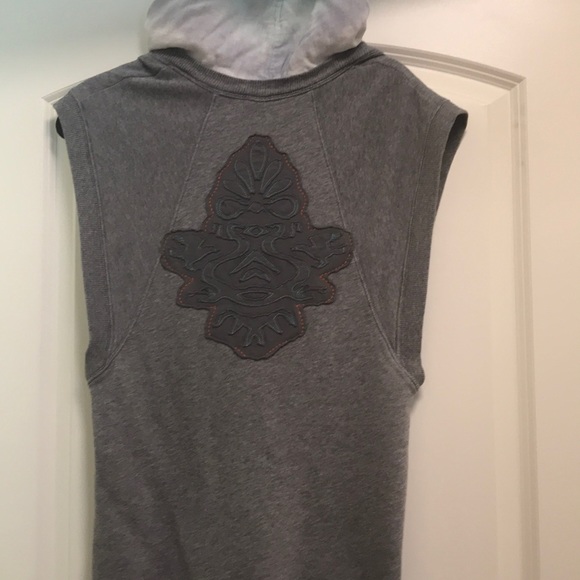 Vest - Picture 3 of 5